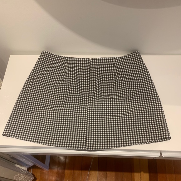 Urban Outfitters black and white plaid skirt - Picture 1 of 3